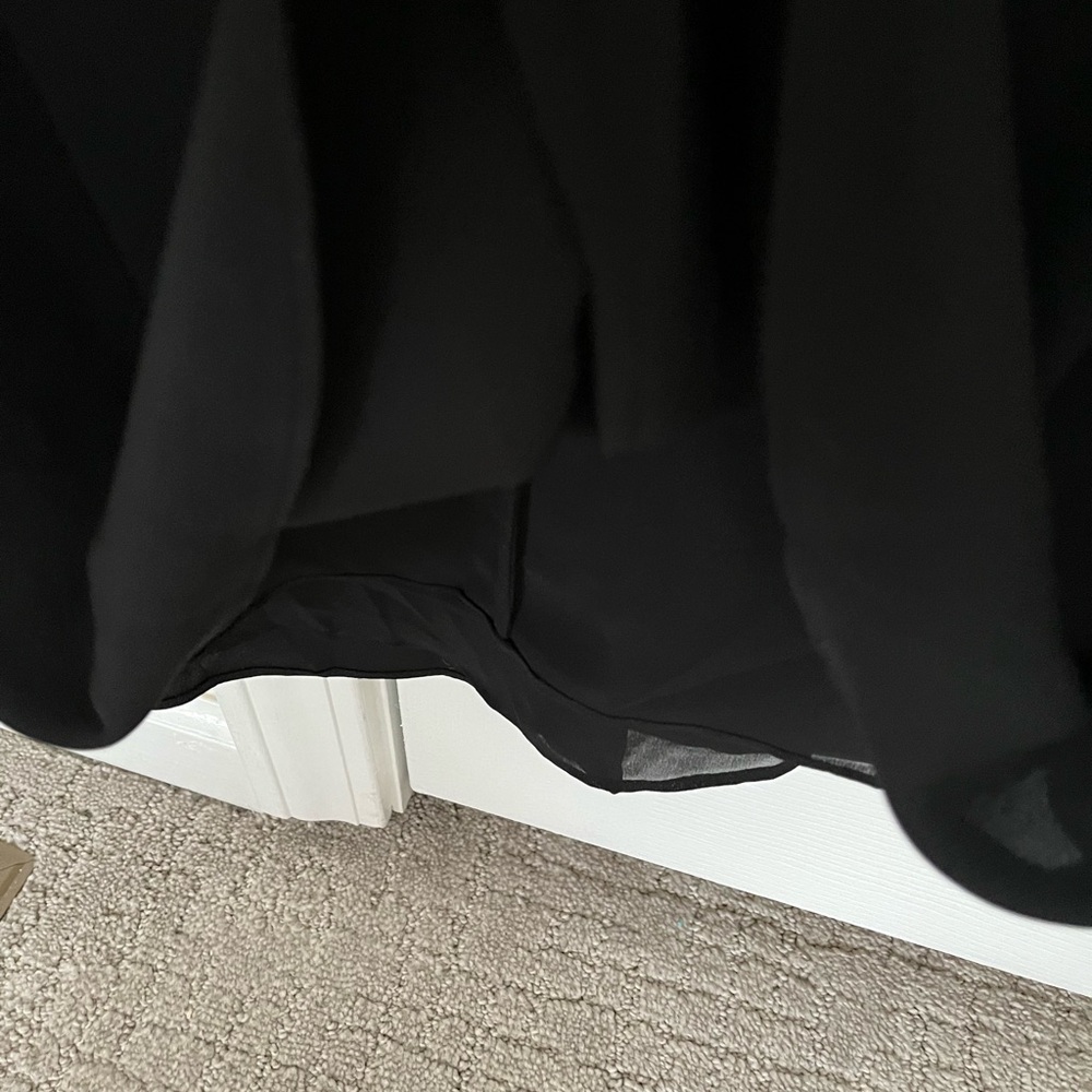 White House Black Market V-Neck Black Blouse Sleeveless - Picture 10 of 10